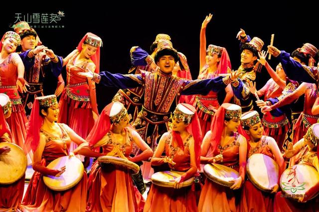 乐出天山，舞动和美——新疆第三届“天山雪莲奖”专业舞蹈大赛述评
