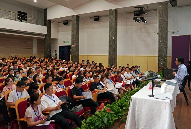 “2023中小学乡村教师合唱教育及振兴论坛”在上海举办