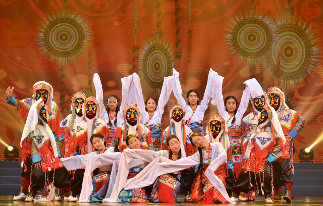 第九届“欢动北京”热梦科巴艺术团将带来原创舞蹈作品《雪域热巴》