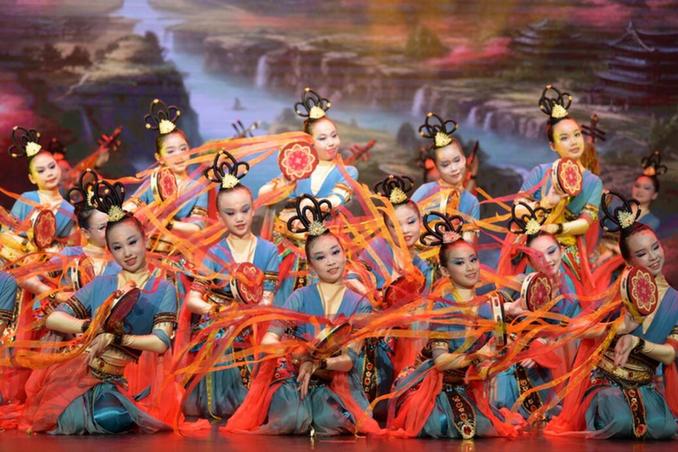 17国青少年用艺术点亮“欢动北京”第九届国际青少年文化艺术交流周