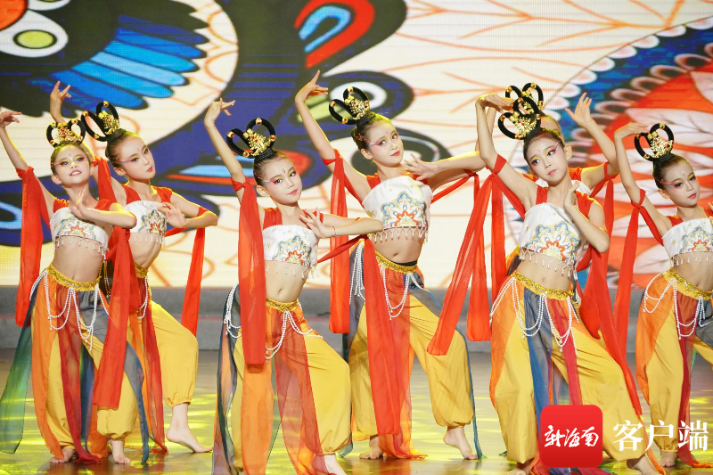【南海网】“魅力海南”世界青少年文化艺术展演在海南省歌舞剧院拉开序幕
